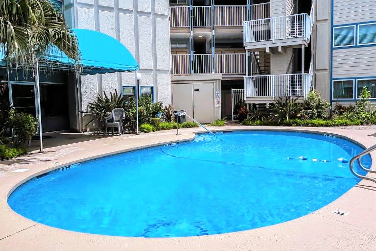 Condo with jacuzzi & pool | Sea view — photo 3