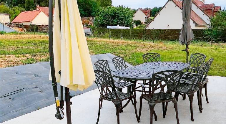 Vacation home with patio, barbecue & garden — photo 5