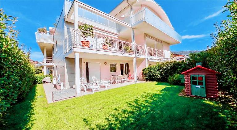Rental apartment with 2 rooms for 9 persons in Riva del Garda