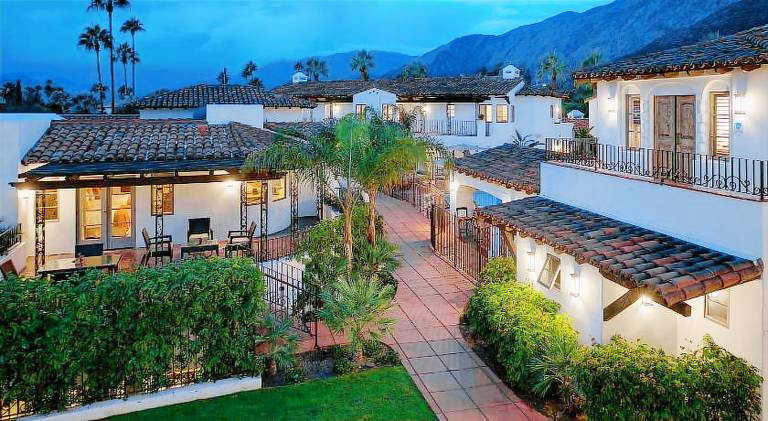 Triada Palm Springs, Autograph Collection — photo 2
