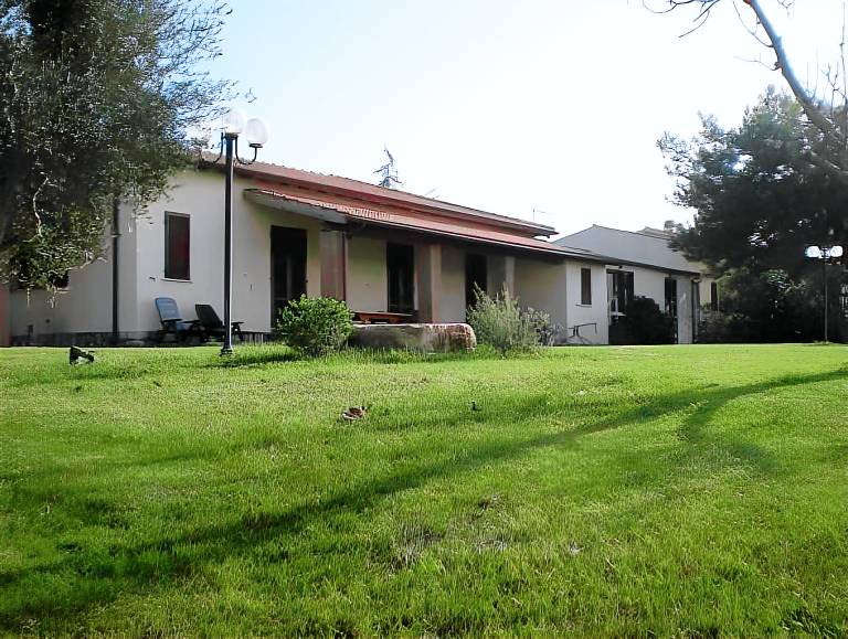 Pleasant farm with yard, pool & patio | Pet-friendly in Orbetello
