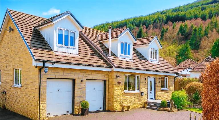 House with jacuzzi in Arrochar