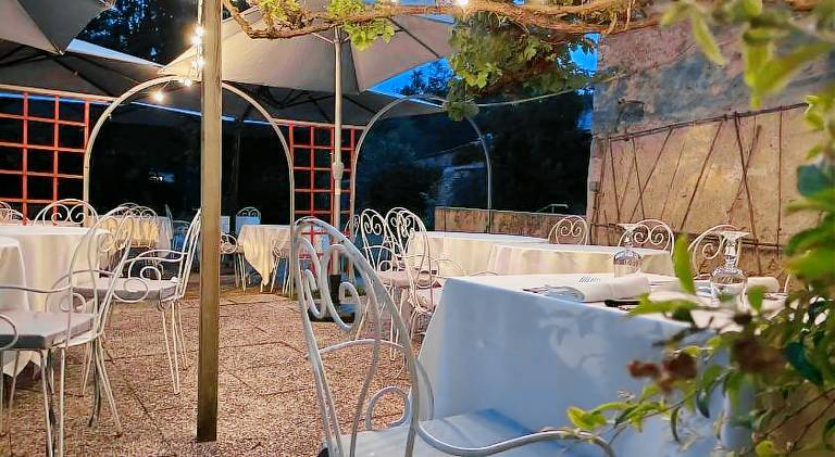 Logis Le Relais du Chapeau Rouge — photo 3