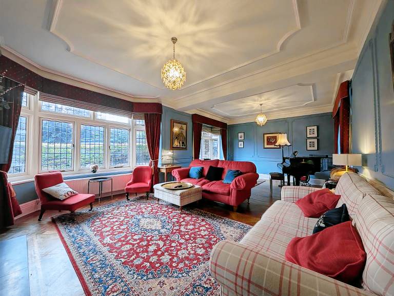 Children-friendly pleasant house with yard, terrace & jacuzzi | Garden view | Dogs allowed — photo 5