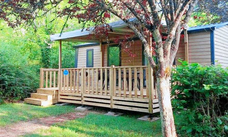 Camping-Unterkunft Matour