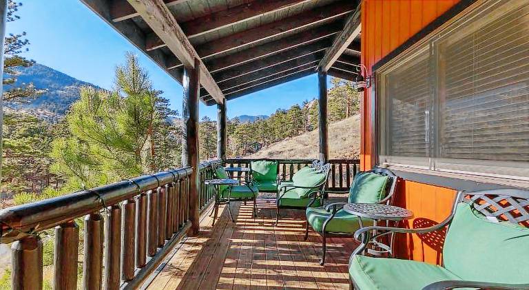 House with 2 rooms for 8 persons in Estes Park, CO