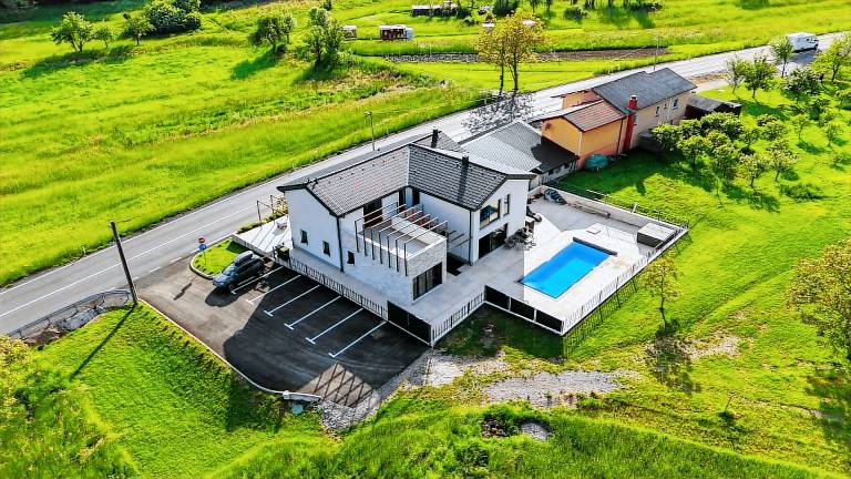 Apartamento Ilirska Bistrica