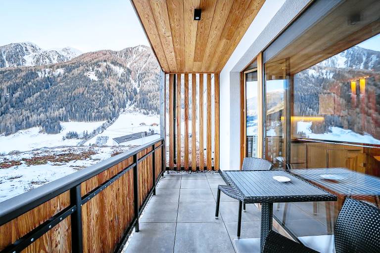 Holiday apartment with jacuzzi, garden & sauna | Mountain view — photo 4