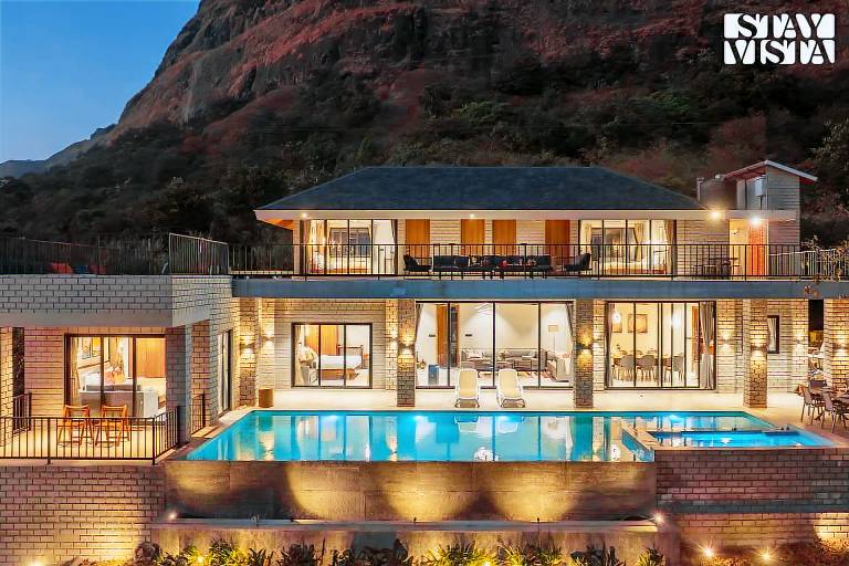 Wonderful villa with yard, BBQ & pool | Pets allowed in Nashik
