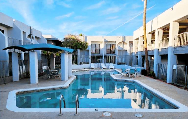 Las Palmas Airport Inn — photo 2
