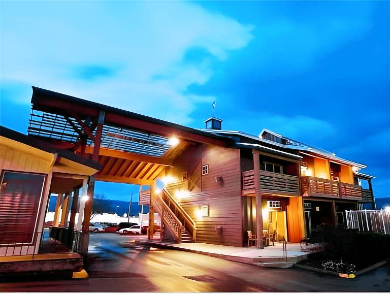 Cousin's Country Inn — photo 2