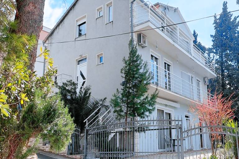 Pleasant rental apartment with patio & grill | Pets allowed — photo 4