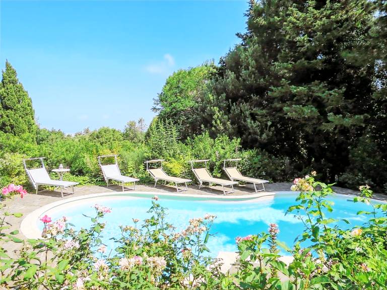 Child-friendly nice vacation home with garden, BBQ & private pool | Pets are welcome — photo 3