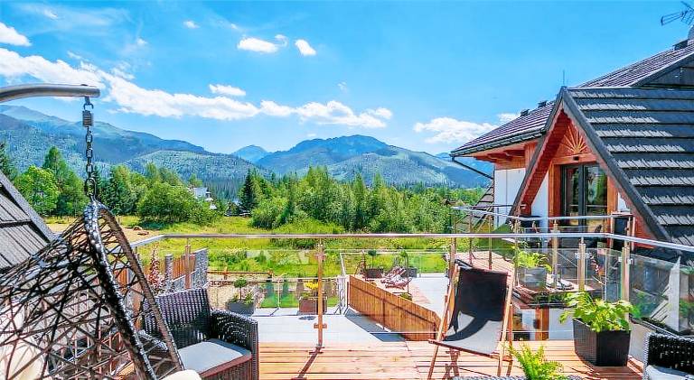 Holiday apartment with patio, garden & barbeque — photo 4