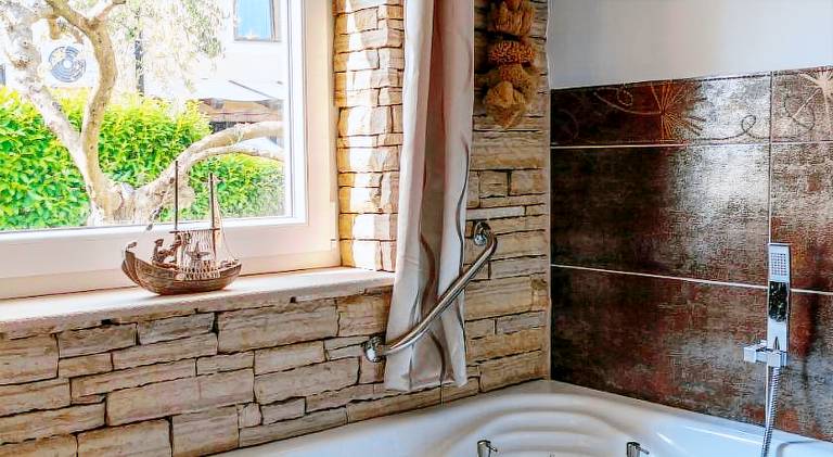 Apartments Villa Sotlar with pool — photo 4