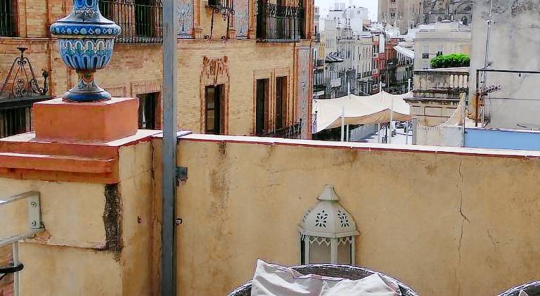 Duplex and terrace overlooking Giralda — photo 4