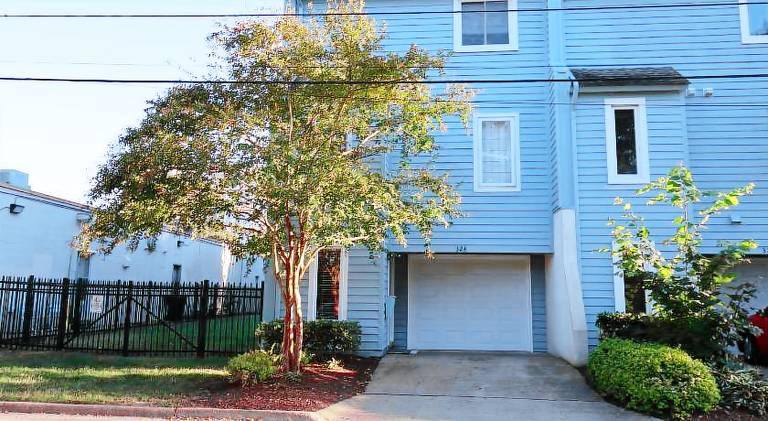 Beautiful house | Close to the beach | Pet-friendly in Virginia Beach, VA