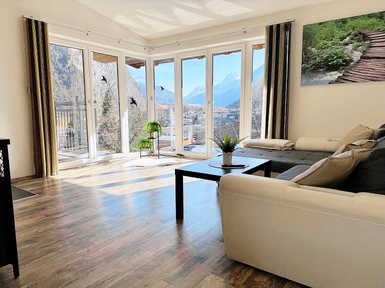 Children-friendly rental apartment with patio | Pets are welcome — photo 2