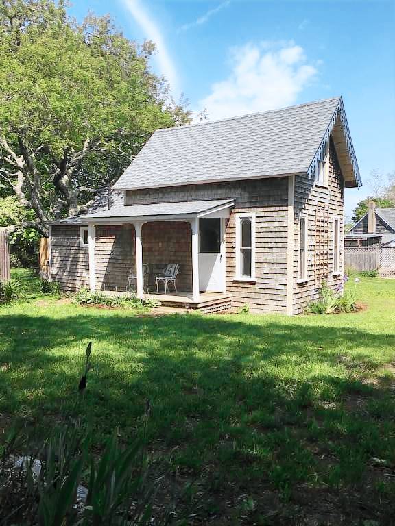 Cabin Oak Bluffs