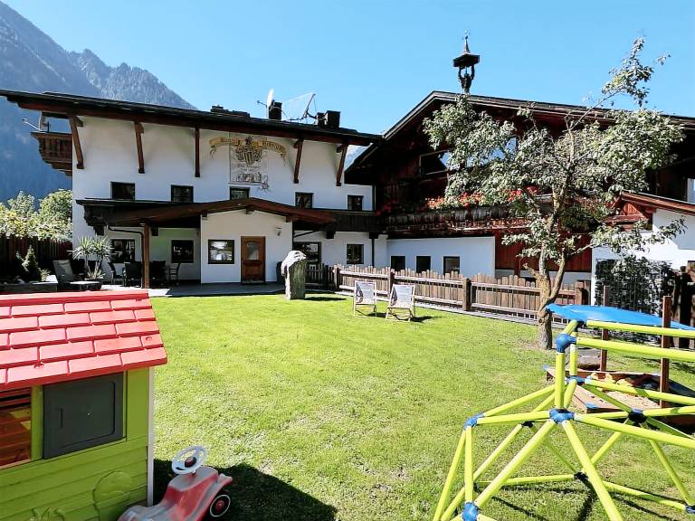 House with barbeque, terrace & garden | Perfect for remote work — photo 3