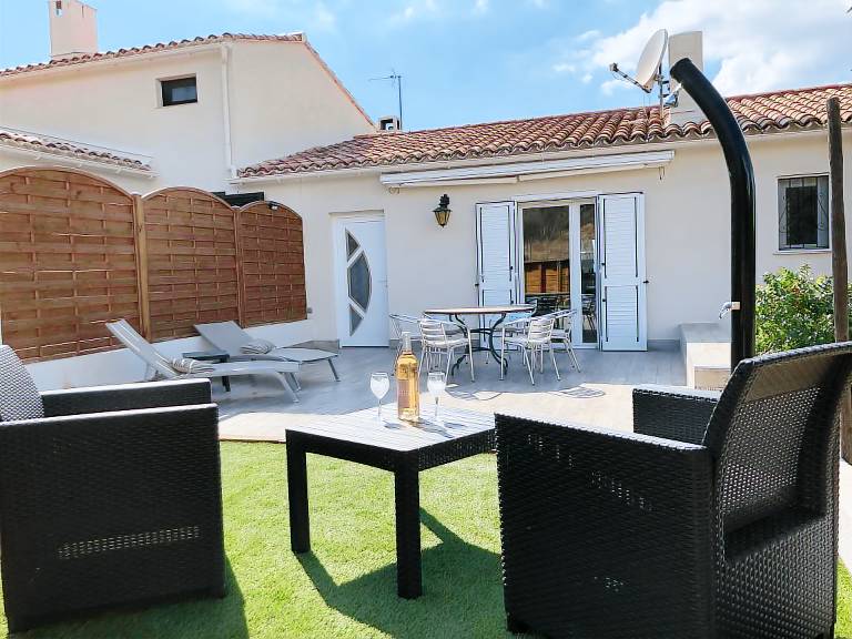 Fully equipped villa with barbeque & garden | Beach view | Dogs allowed — photo 2