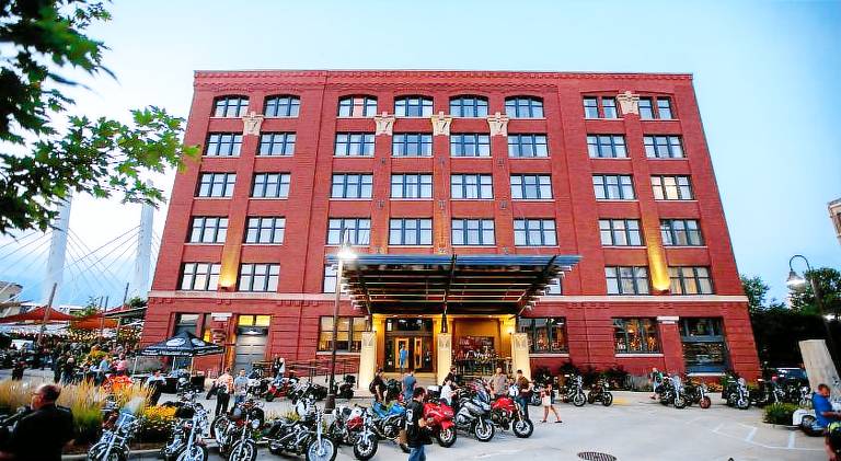 The Iron Horse Hotel — photo 2