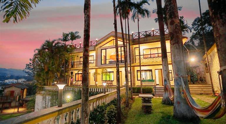 Spacious villa with pool, yard & barbecue | Dogs allowed — photo 4