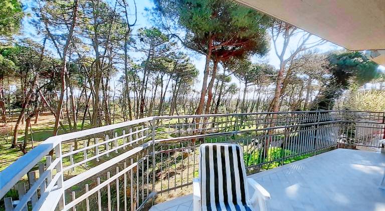 Holiday apartment with patio — photo 3