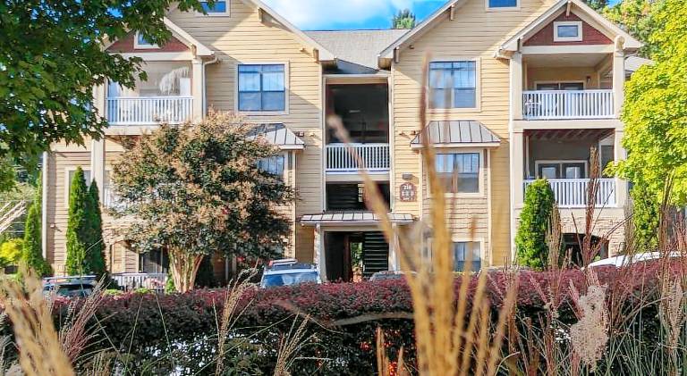 Rental apartment with pool — photo 3