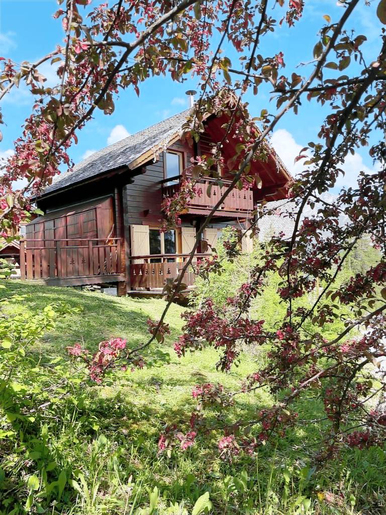 Chalet Gap
