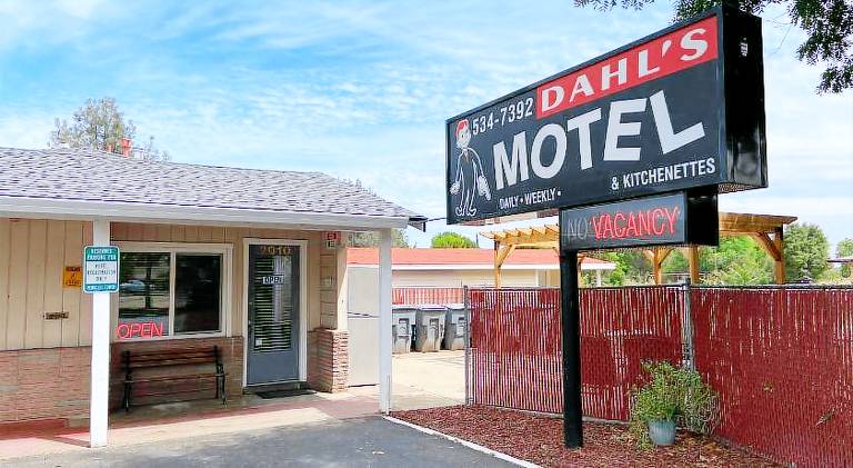 Dahl's Motel in Oroville, CA