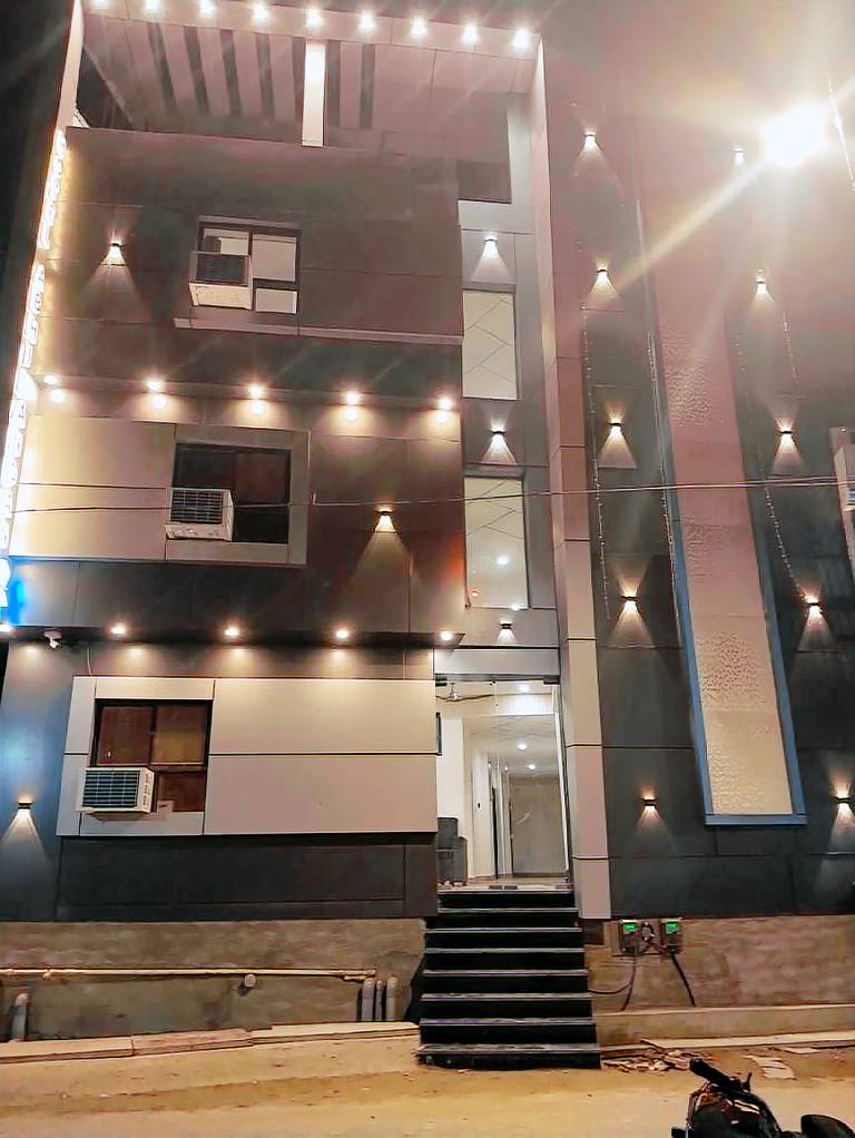 Hotel Abhinandan in Ayodhya