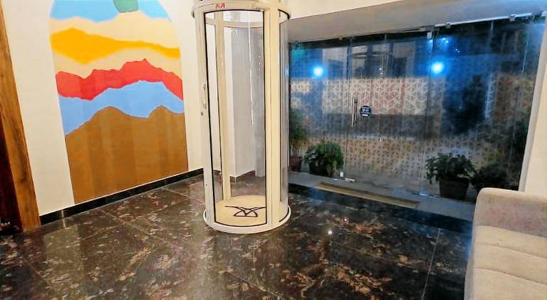 CLOVER VILLA HOTELS in Bhubaneshwar