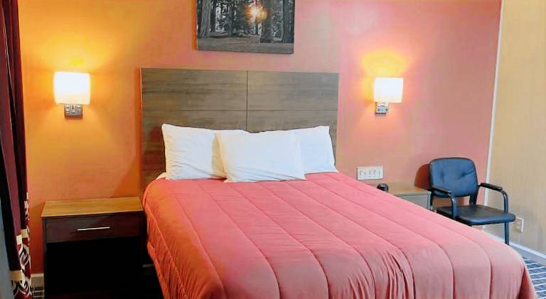 Boone trail inn — photo 2
