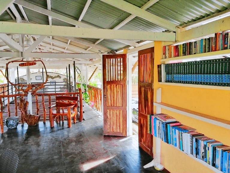 Villa with pool, grill & yard | Suitable for remote work | Pets are welcome — photo 3