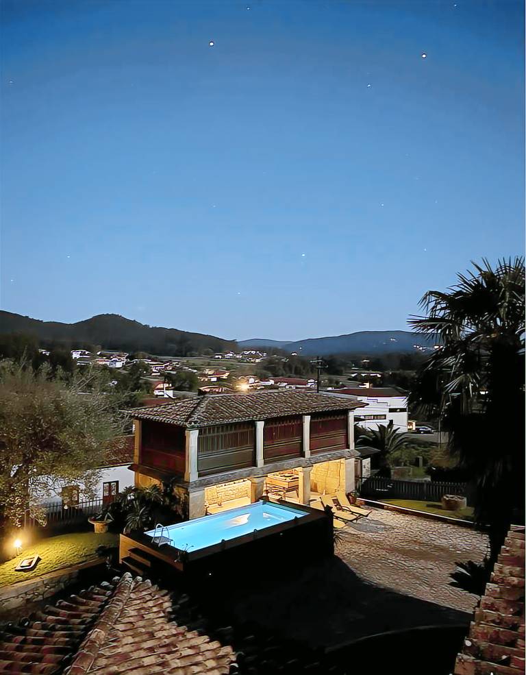 Vacation home with private pool, BBQ & terrace | Garden view — photo 5