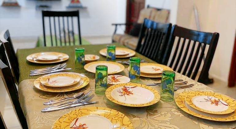 4R4B with Pool D Klate Artstay Inap Seni Klate