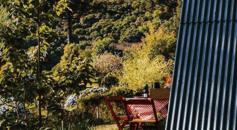 Chalet with hot tub | Pet-friendly — photo 5