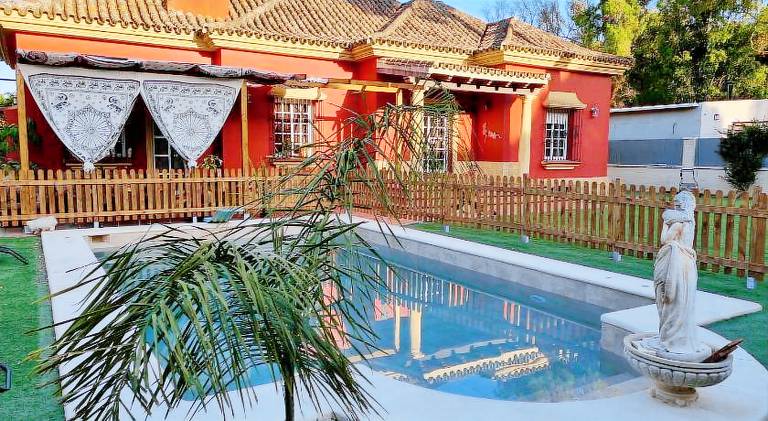 Fully equipped big villa with barbeque, private pool & patio | Suitable for remote work | Pets are welcome in El Puerto de Santa María