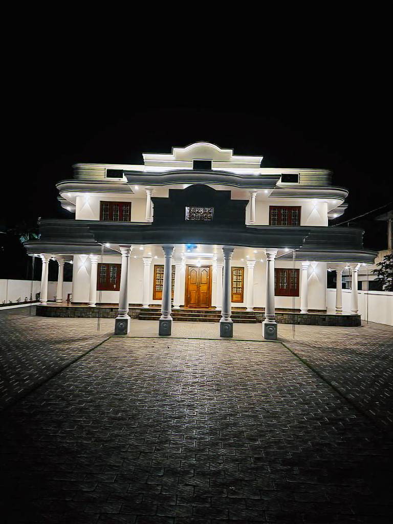 280 m&sup2; Ferienhaus