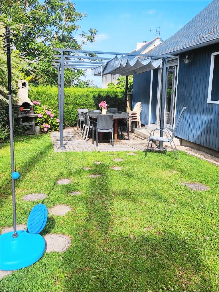 Gite with BBQ, garden & patio | Beach view — photo 5