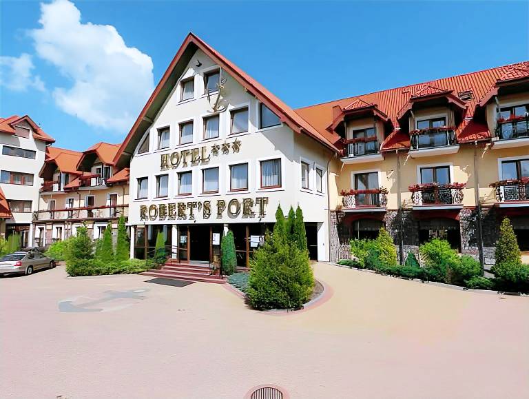 Hotel Robert's Port in Mikolajki
