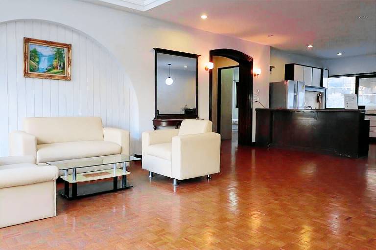 Two Bedroom / perfect stay quite near Bumrungrad in Bangkok