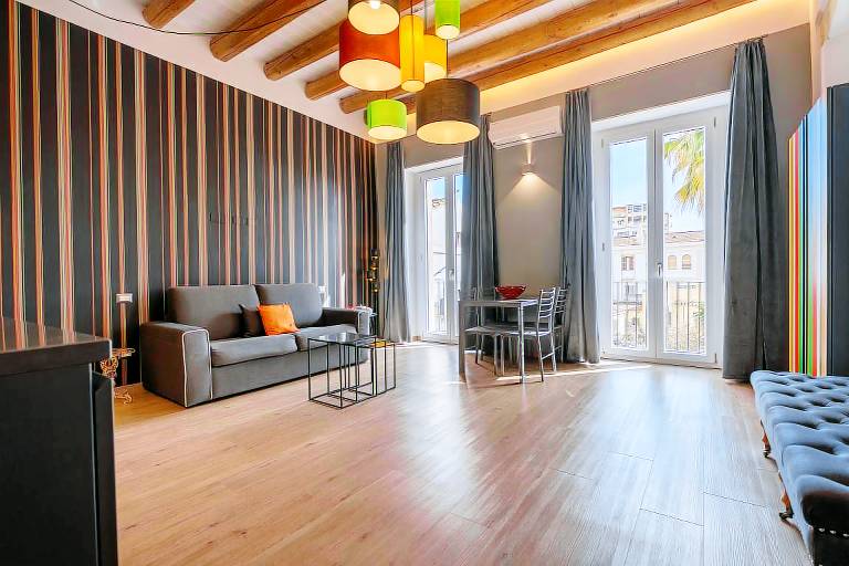 Holiday apartment with fast internet | City view — photo 3