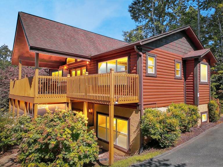 Child-friendly cabin with private pool | Dogs allowed in Gatlinburg, TN