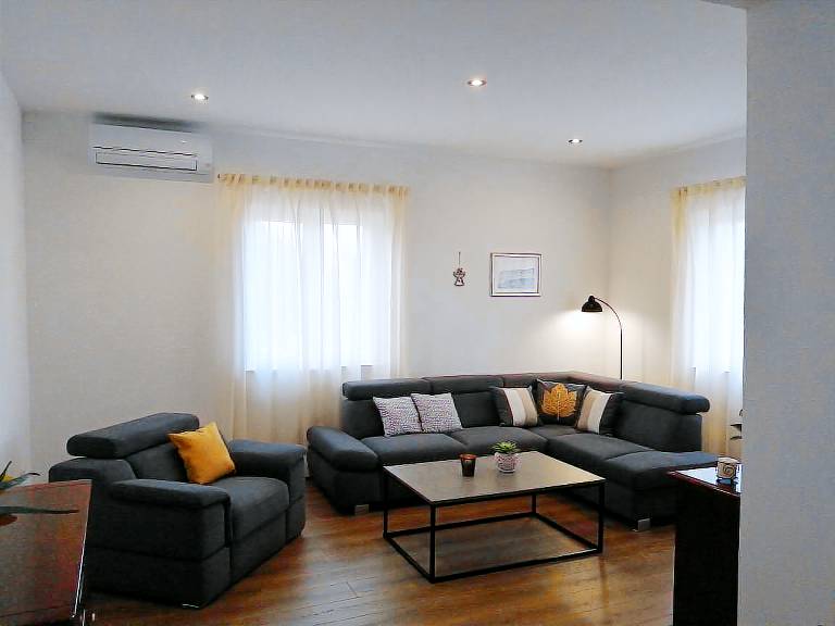 Holiday apartment with grill & patio | Sea view — photo 5