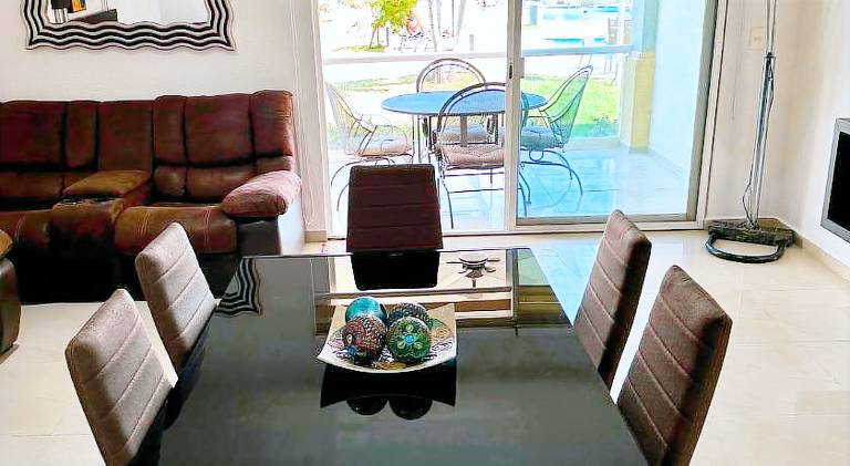 Holiday apartment with pool & hot tub — photo 3