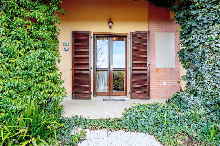 Rental apartment with pool, fast internet & barbeque | Garden view | Suitable for remote work — photo 4