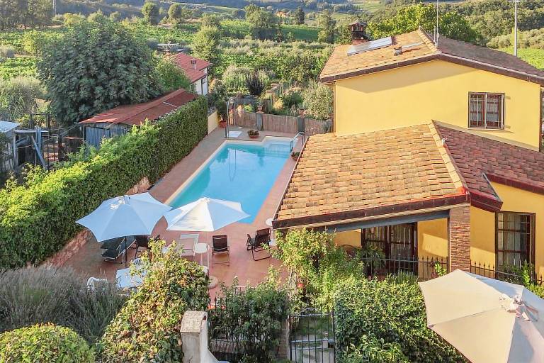 Francigena Pergola Apartment Shared Pool