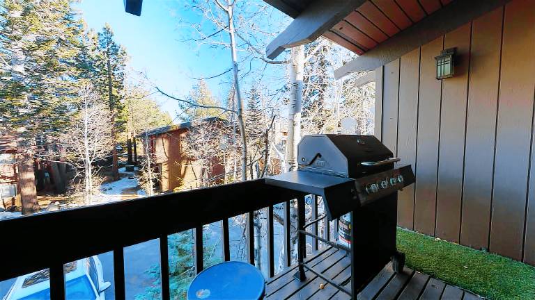 Fully equipped spacious condo with barbecue, sauna & heated pool | Close to the ski | Pet-friendly — photo 3